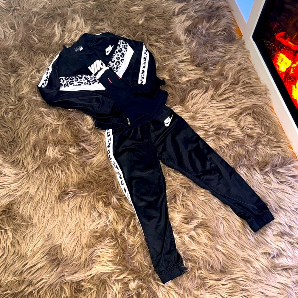3pc Nike Jogging Suit - size 4T